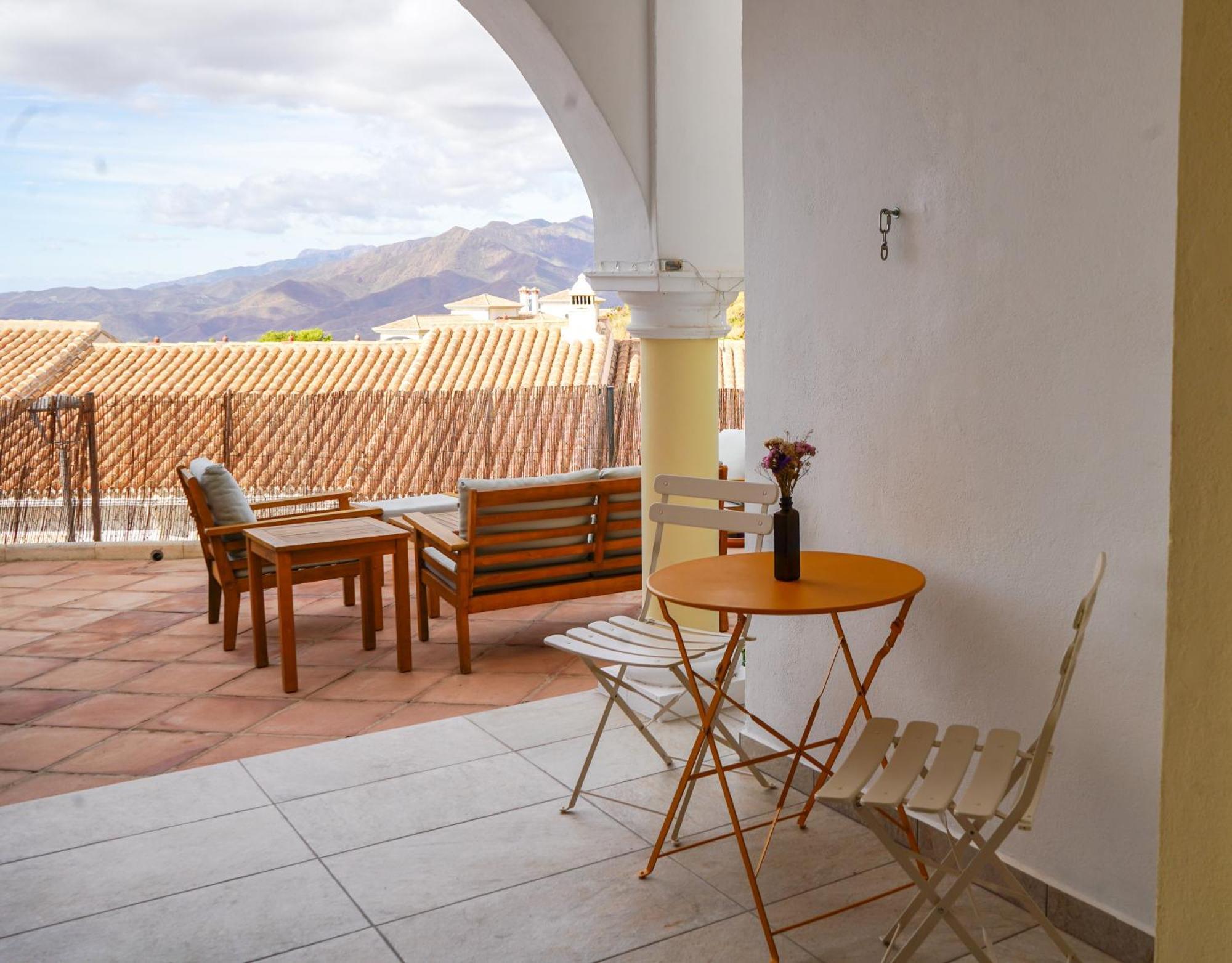 Mijas Townhouse & Mountain Views Сasa de vacaciones *