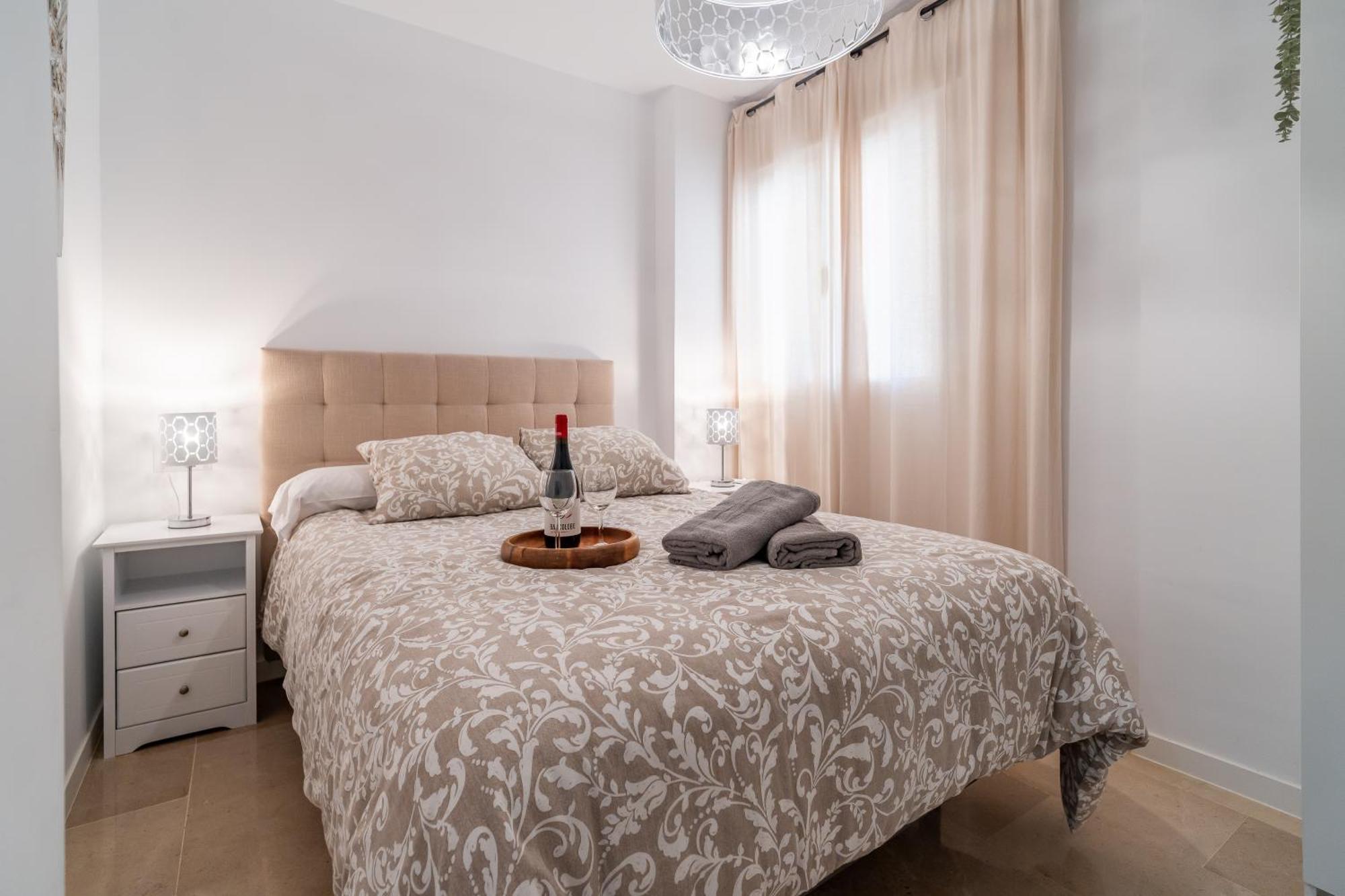 Casa Playa Guadalmar, Beautiful In Front Of The Sea, Wifi, Ac, Smart Tv, Private Parking Apartamento Málaga