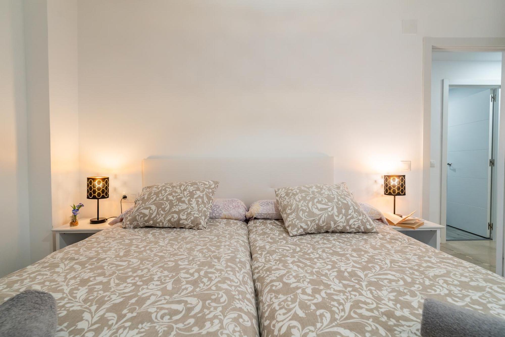 Casa Playa Guadalmar, Beautiful In Front Of The Sea, Wifi, Ac, Smart Tv, Private Parking *