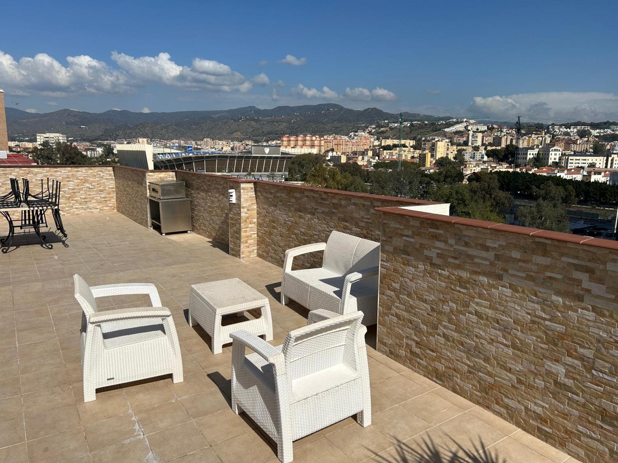 Rascacielos Atico Apartment *