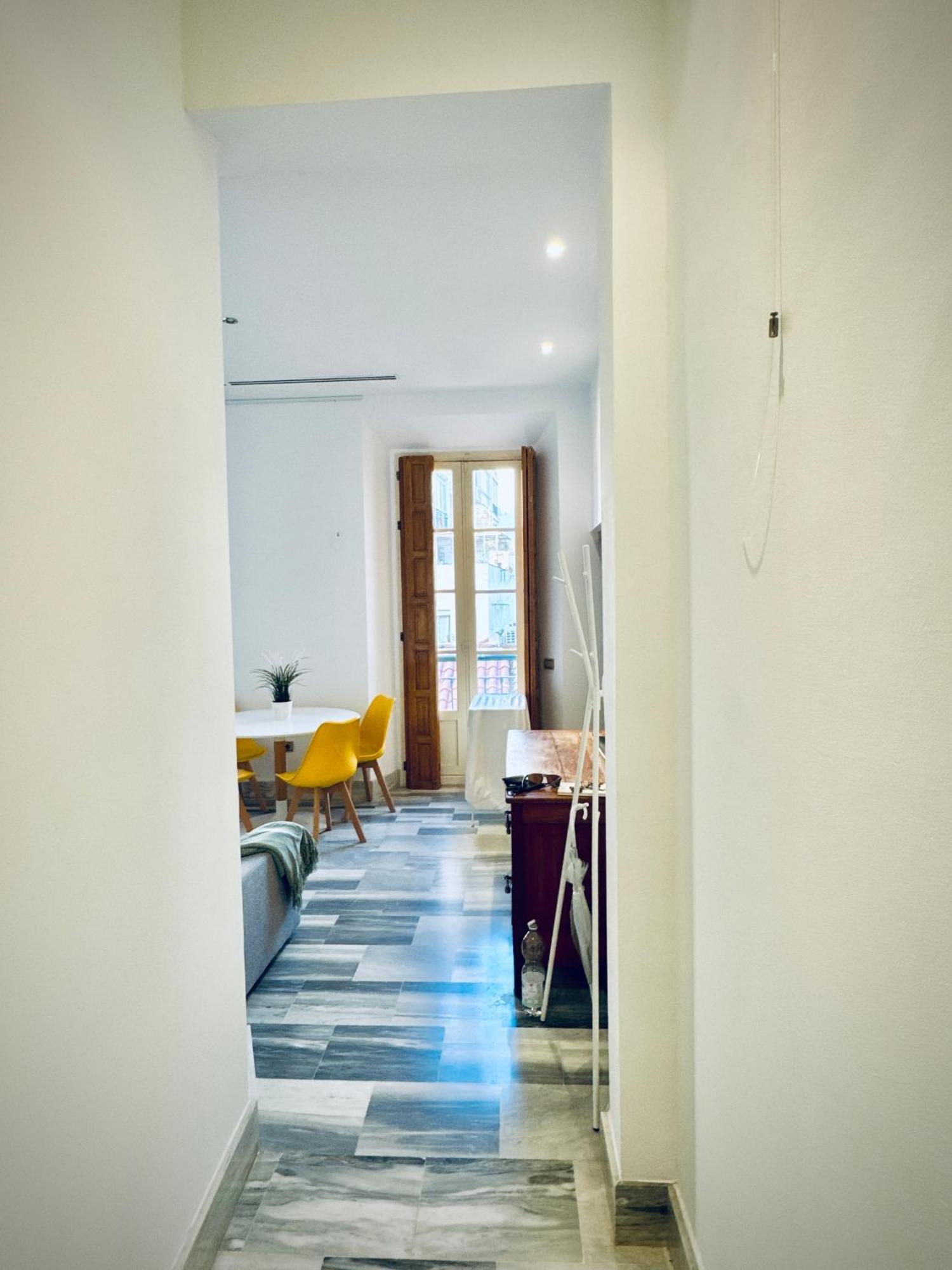 Amplio Y Luminoso Plz De La Merced Apartamento