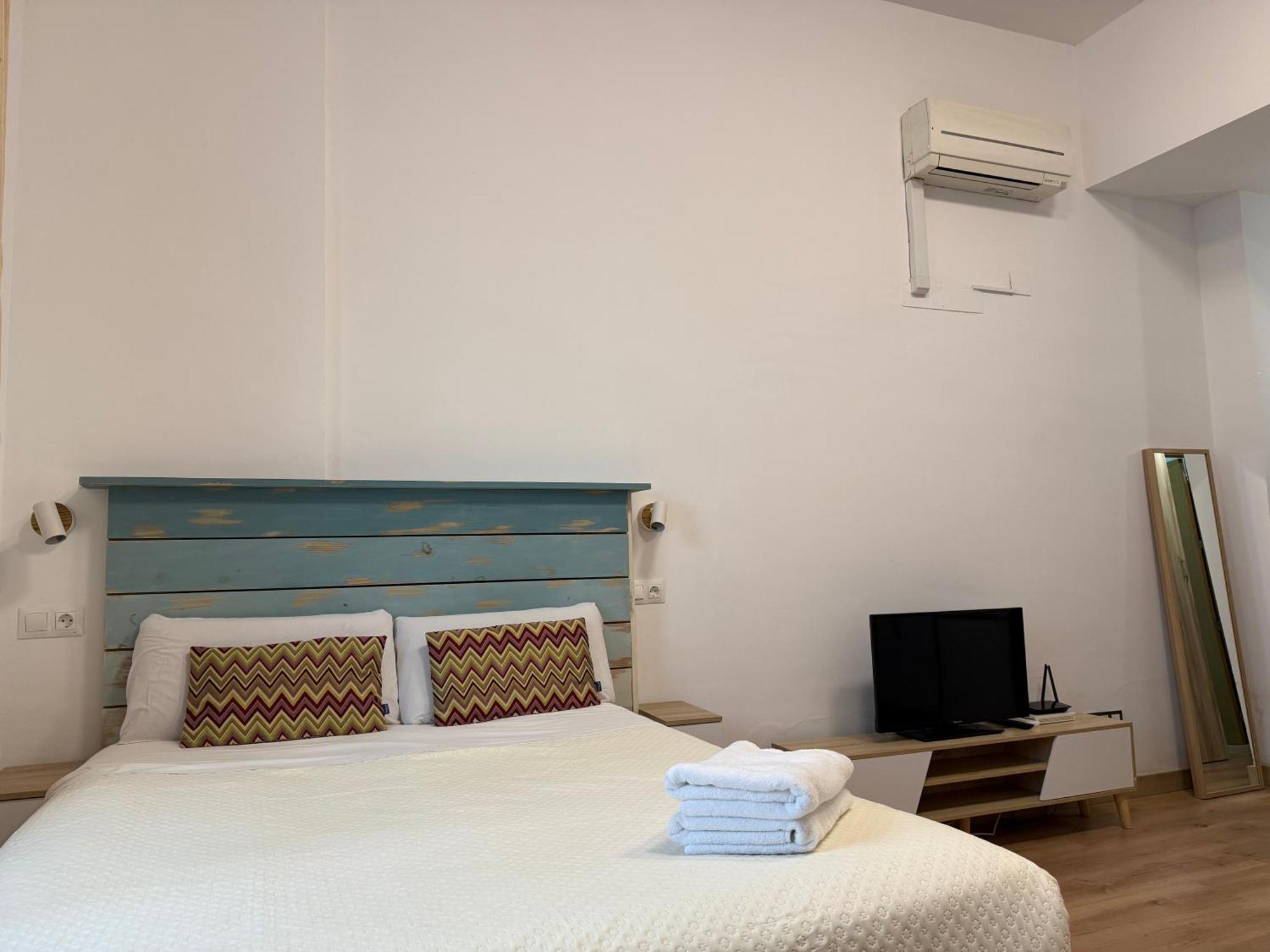 Lovely In The Heart Of Free Swimming Pool * Málaga