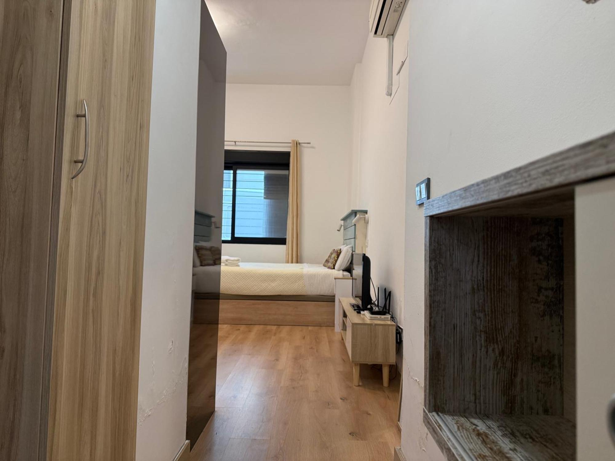 Apartamento Lovely In The Heart Of Free Swimming Pool Málaga