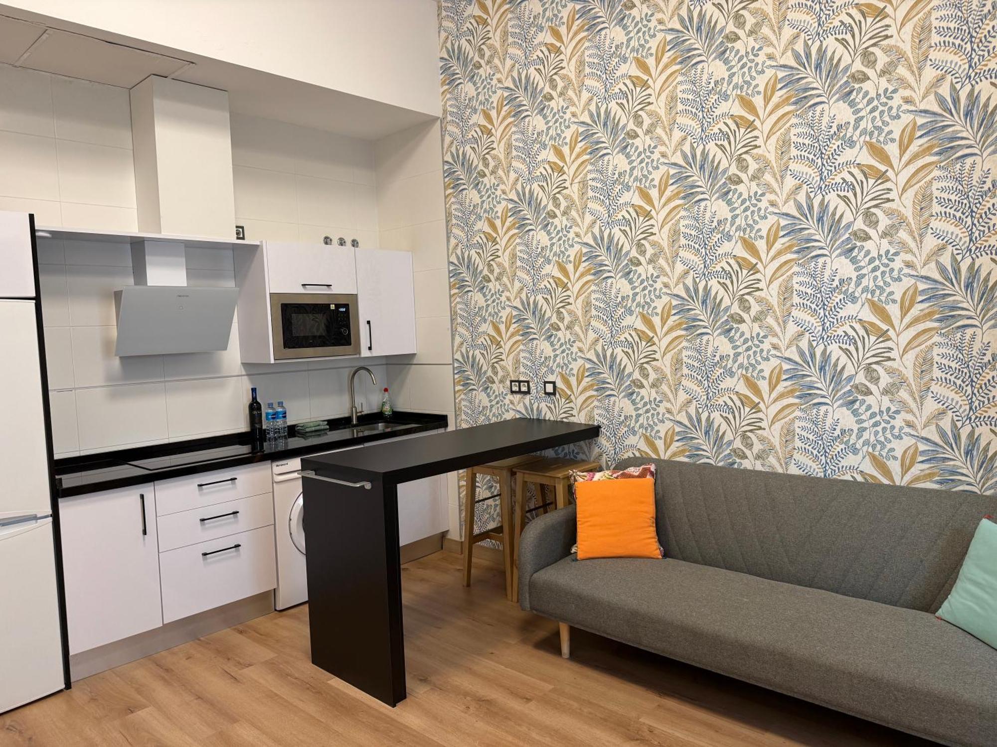 Apartamento Lovely In The Heart Of Free Swimming Pool Málaga