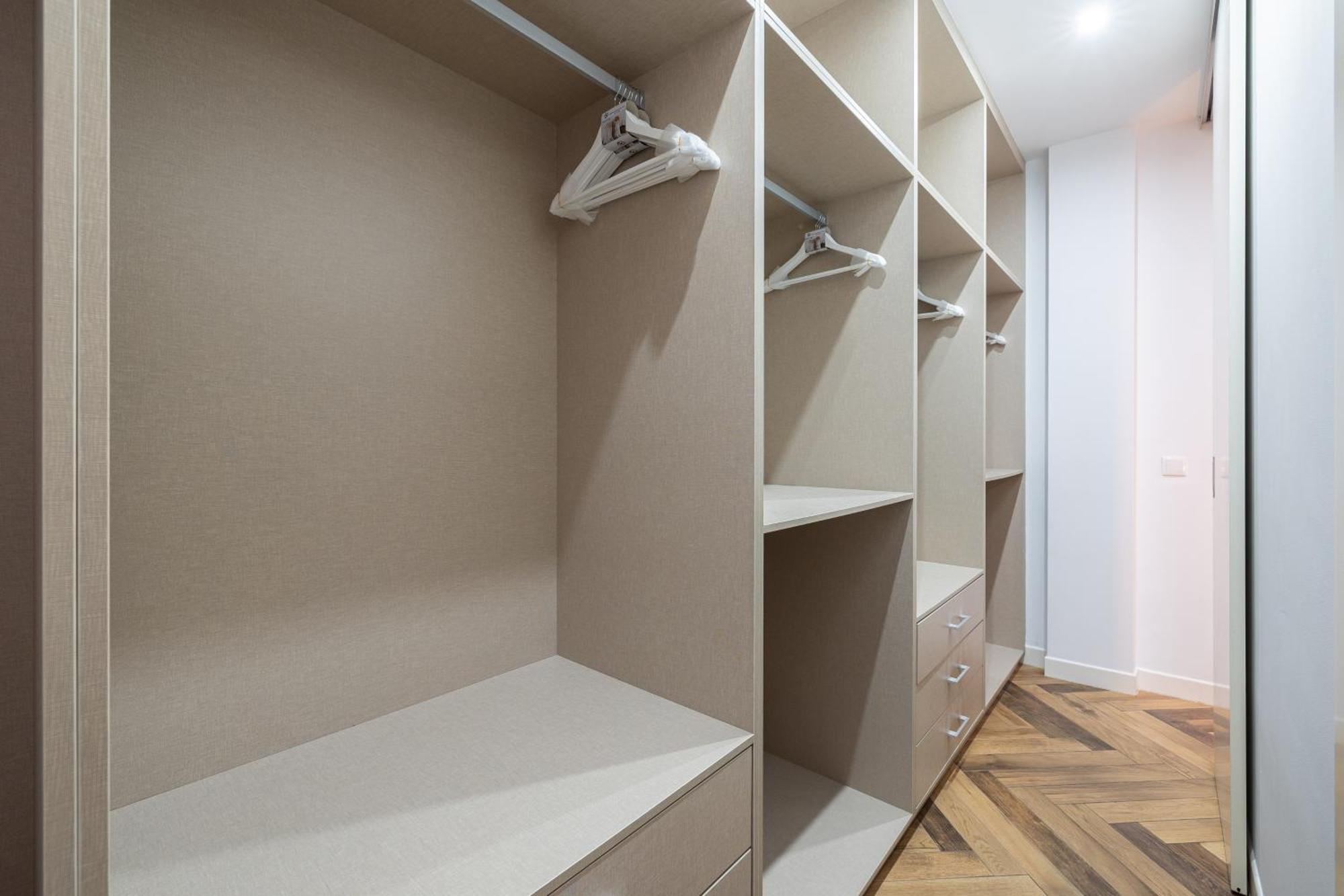 H2m Pasaje Nobleja Close Train St, Smarttv, Aacc Apartamento *