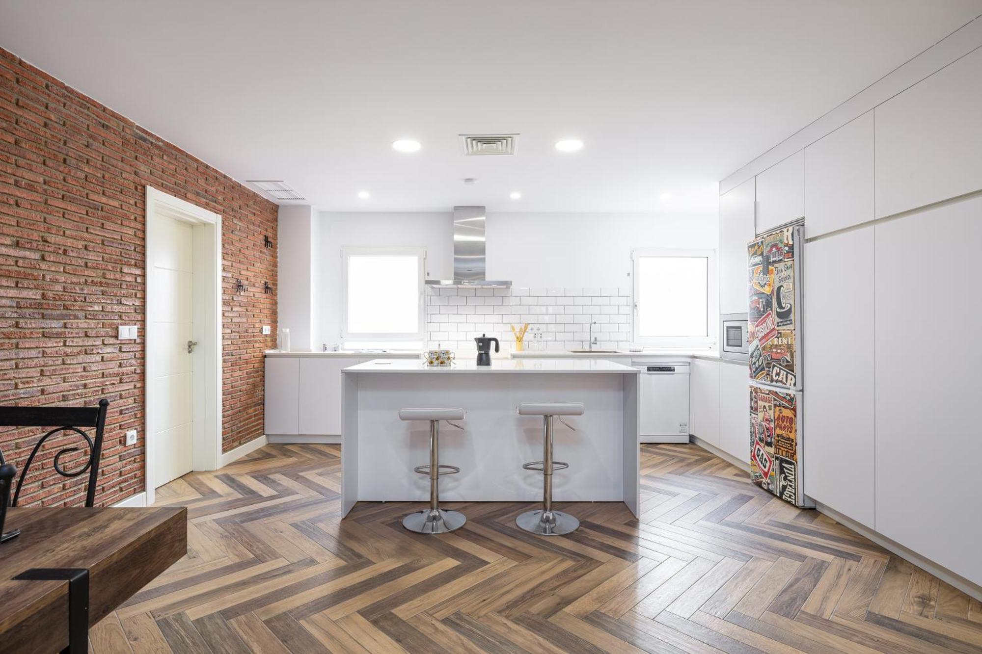 Apartamento H2m Pasaje Nobleja Close Train St, Smarttv, Aacc *