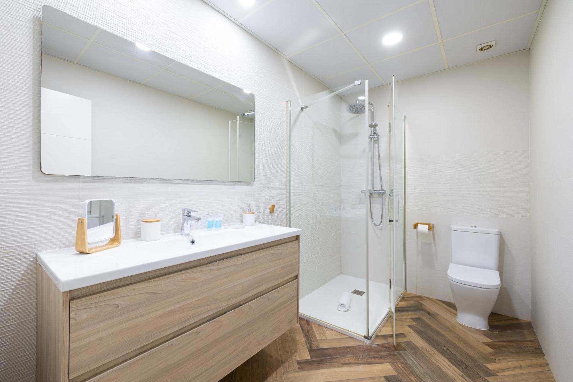 H2m Pasaje Nobleja Close Train St, Smarttv, Aacc Apartamento *