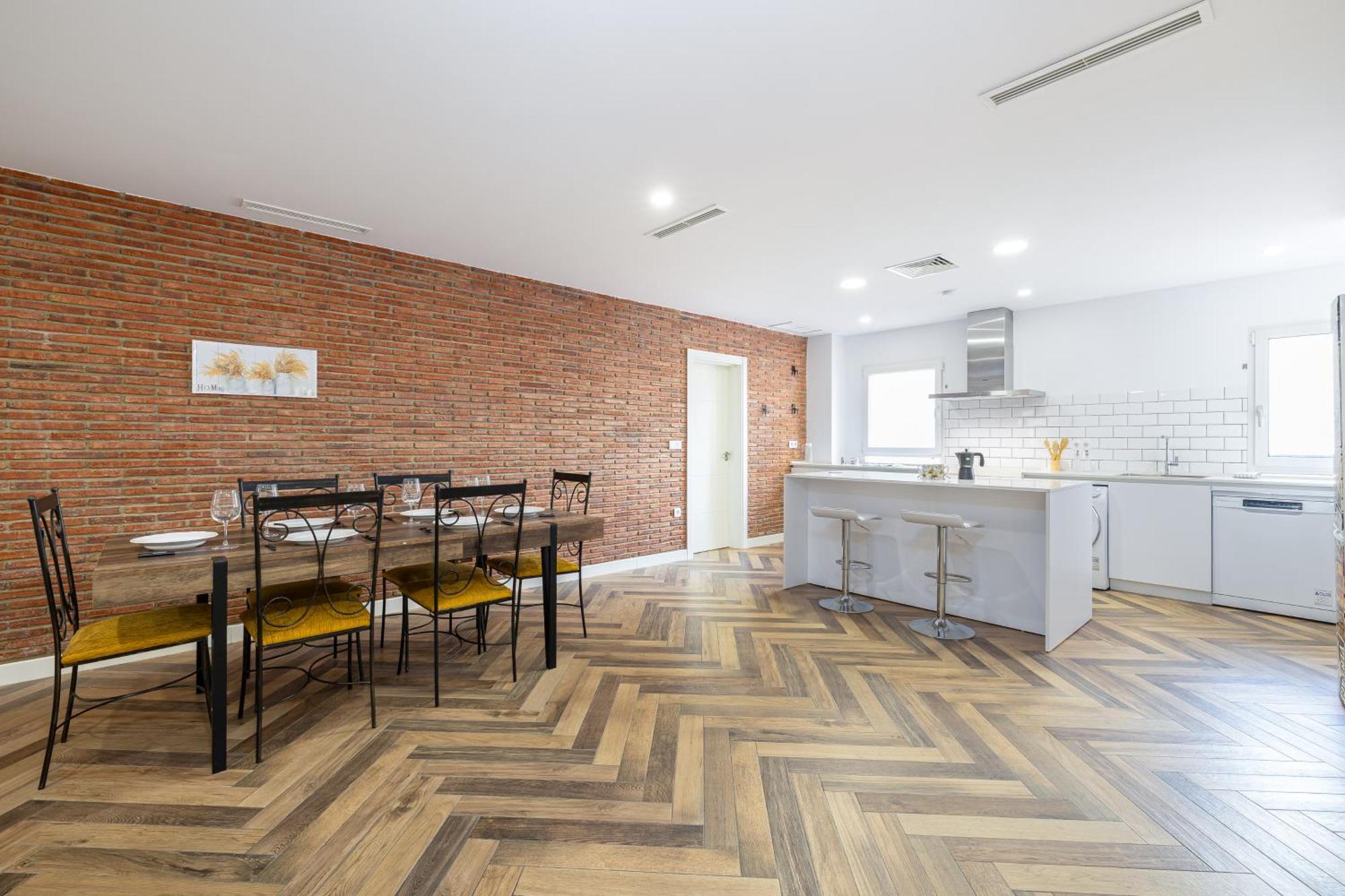 H2m Pasaje Nobleja Close Train St, Smarttv, Aacc Apartamento