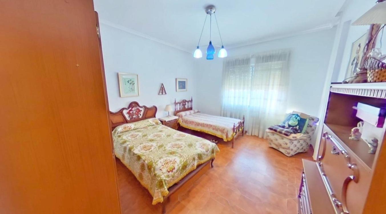 Piso De 4 Muy Amplios Con Armarios Empotrados Málaga