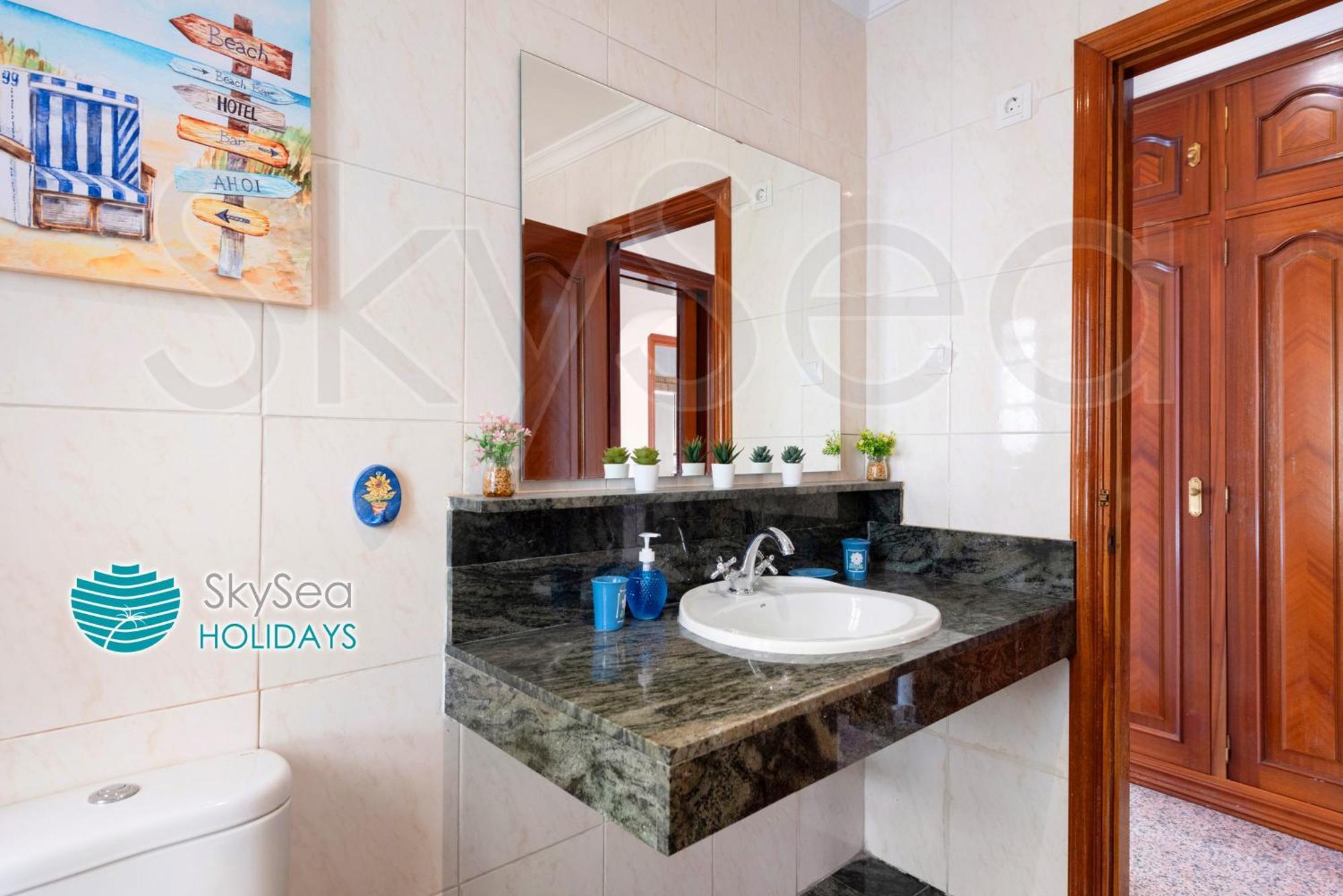 Holiday home Casa Tipica Malaguena Con Patio En El Centro Malaga