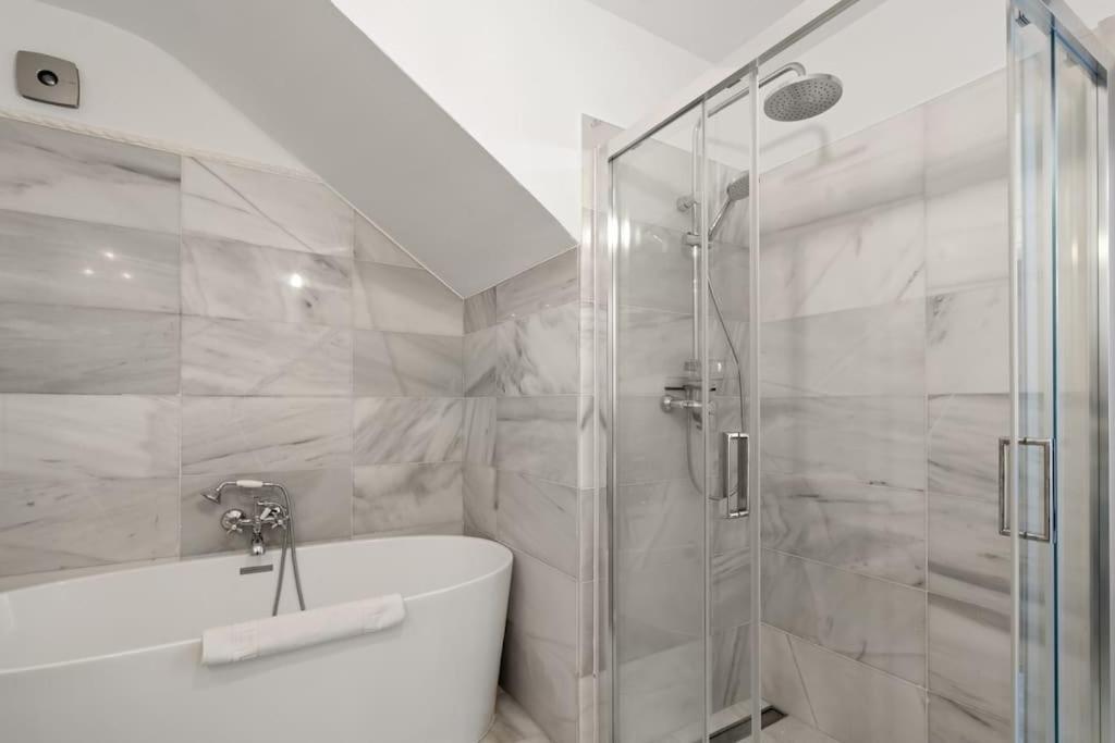 Fantastic Townhouse In La Heredia And Pools Rdr460 Málaga