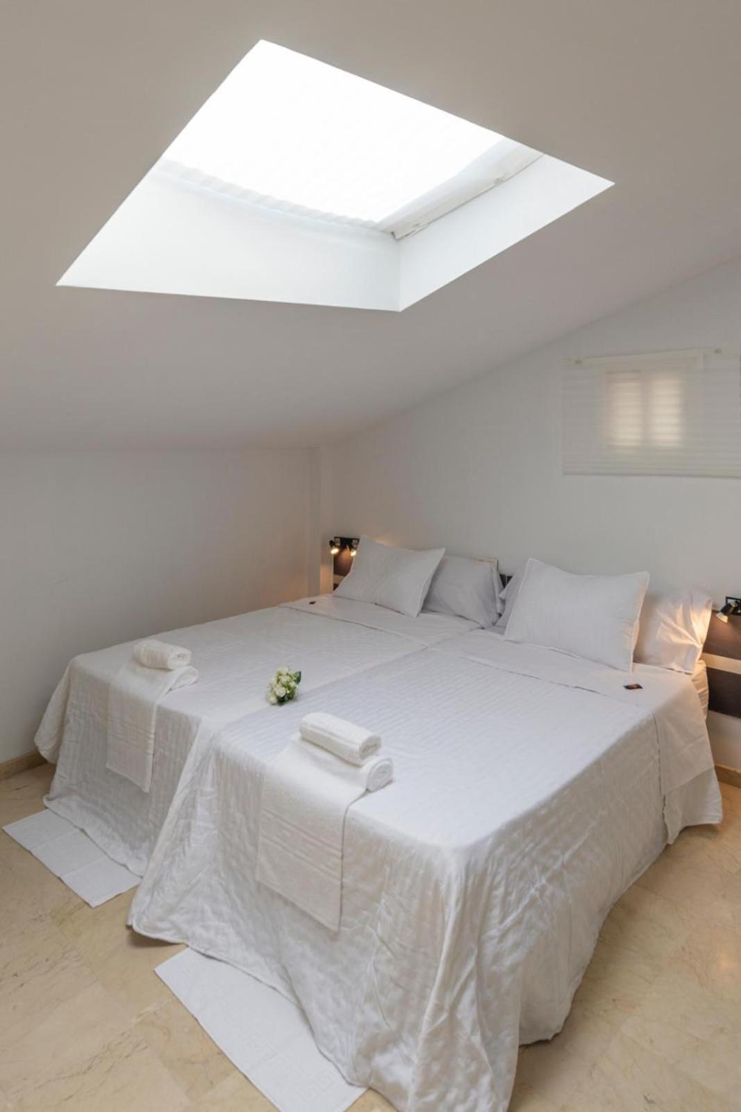 Apartment New Penthouse Gr3- Flat In Center With Cozy Terrace *