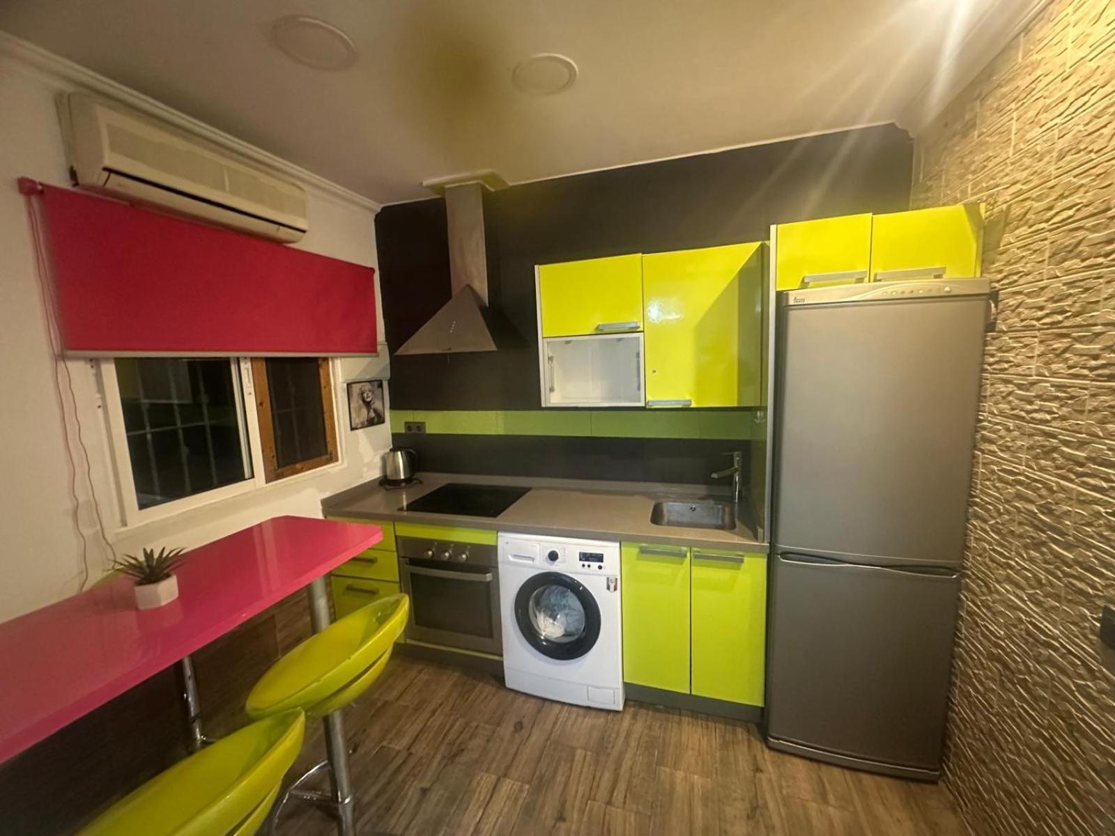 Fantastic Estudio Cerca Del Carrefour Rosaleda Apartamento *