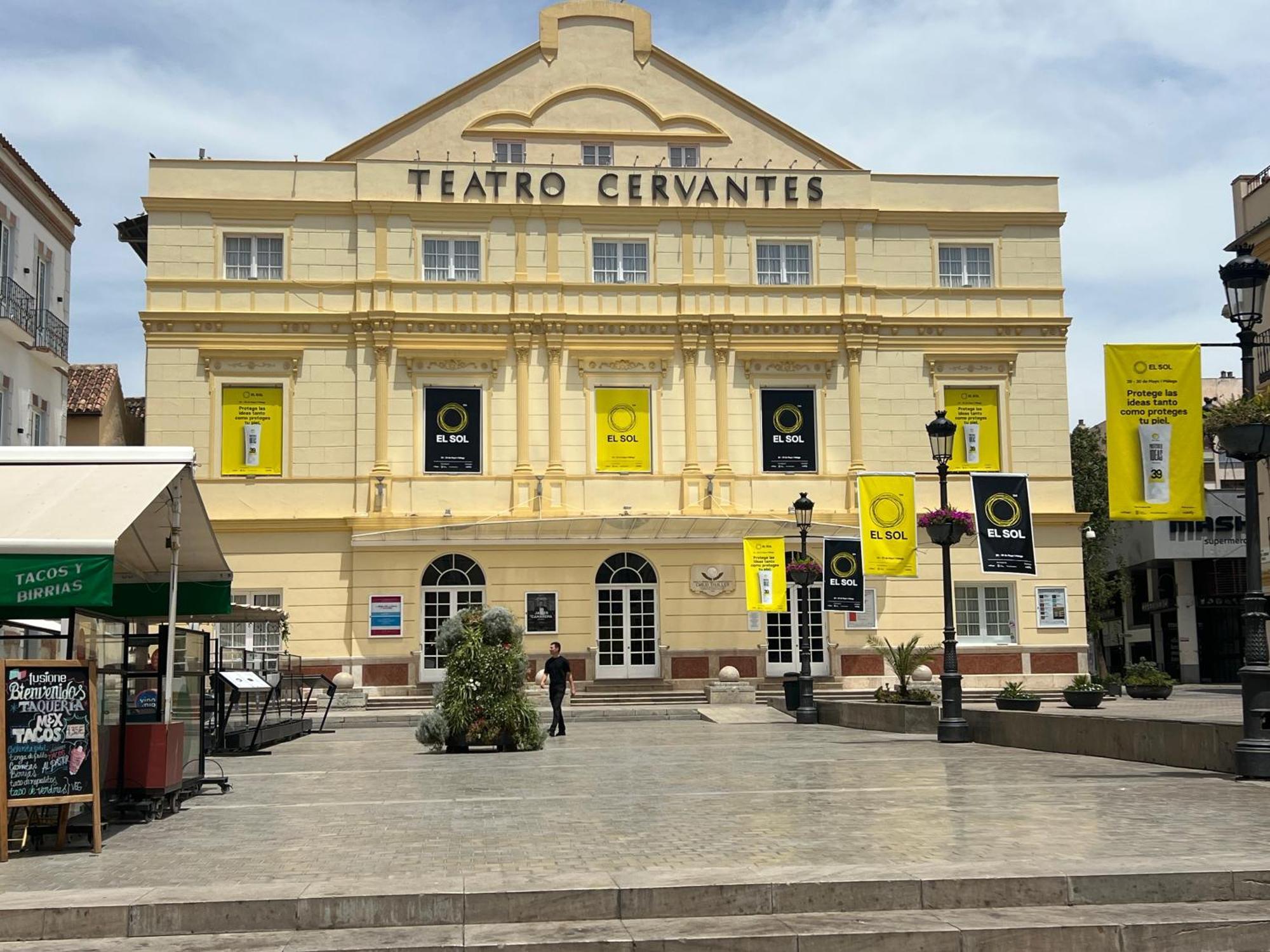 Beautiful Center-teatro Cervantes *