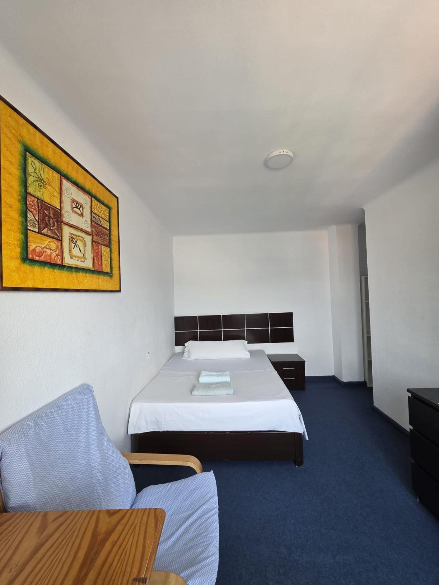 Privada Centro Cerca Tren Maria Zambrano Y Playa Muy Buena Conexion Wifi Homestay *