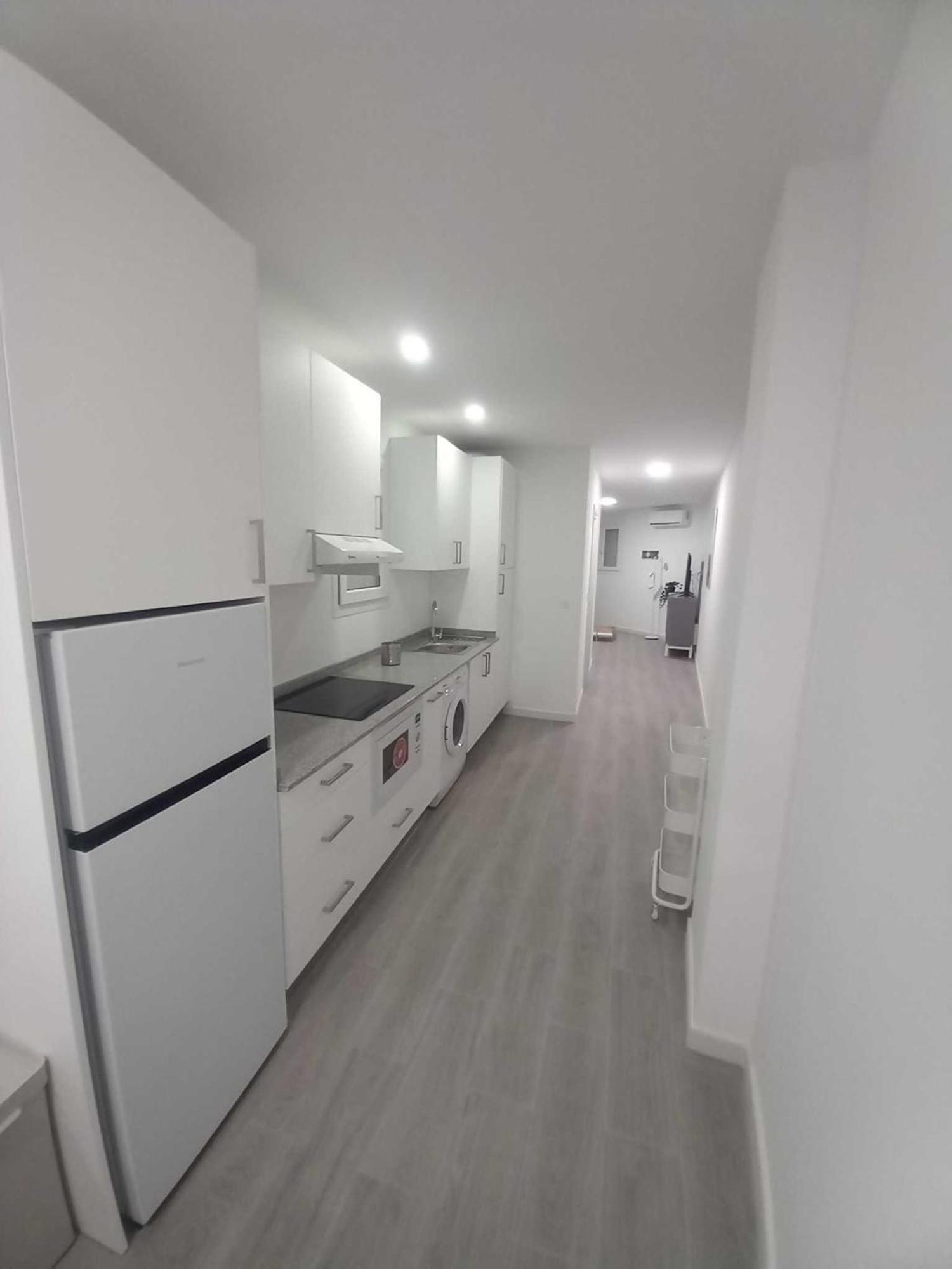 Piso Con Terraza Cerca Del Castillo Gibralfaro Apartment *