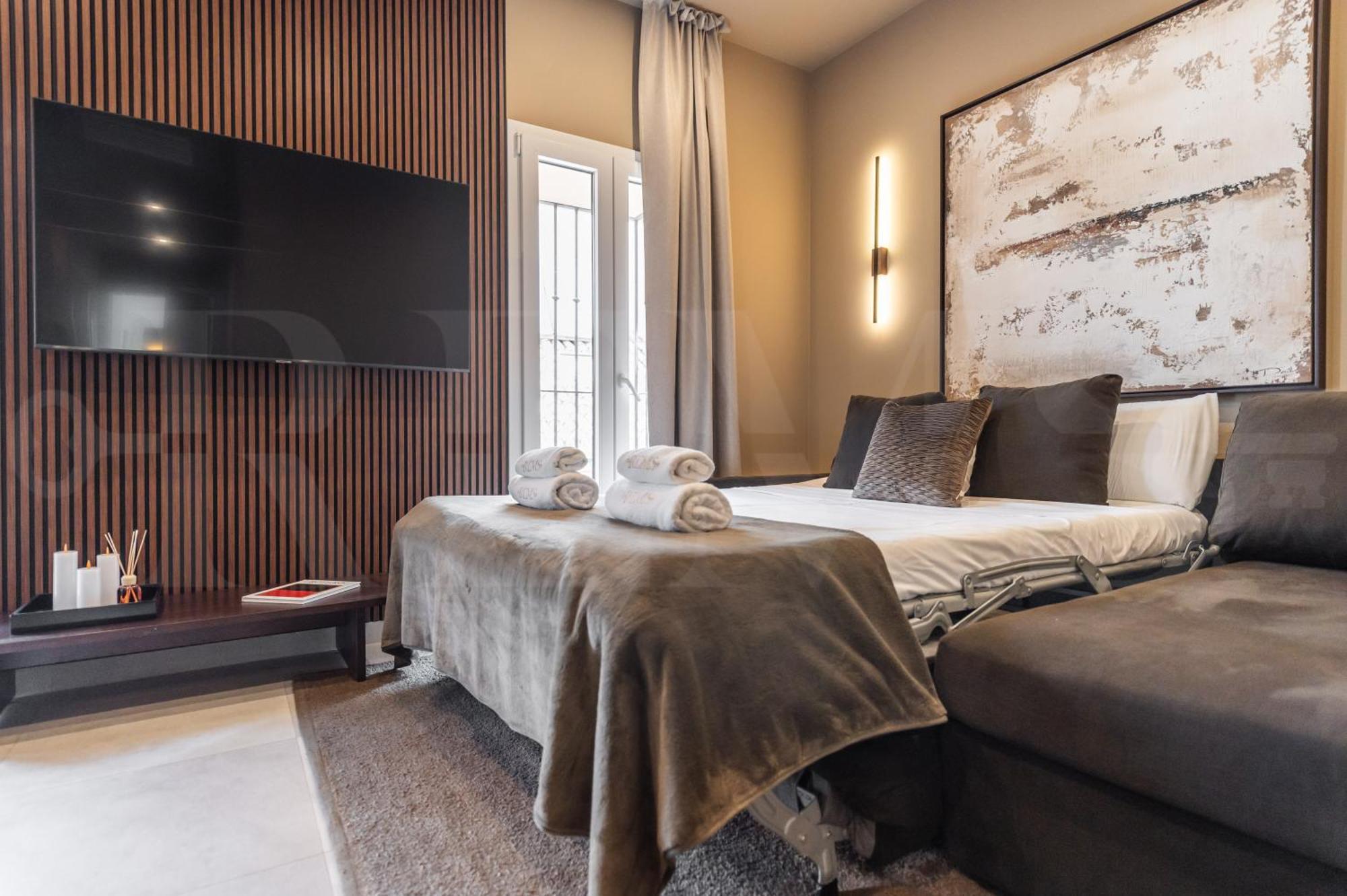 Penthouse & Private Rooftop In The Heart Of By Rems Apartment