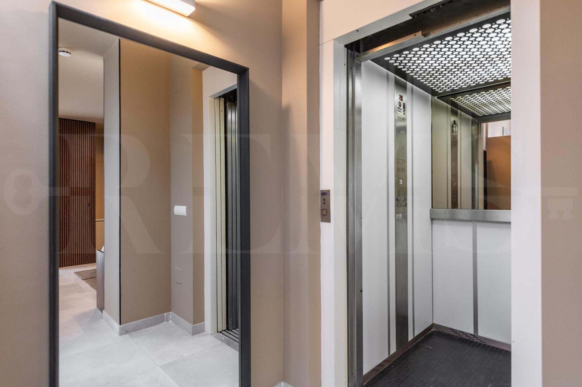Penthouse & Private Rooftop In The Heart Of By Rems Malaga