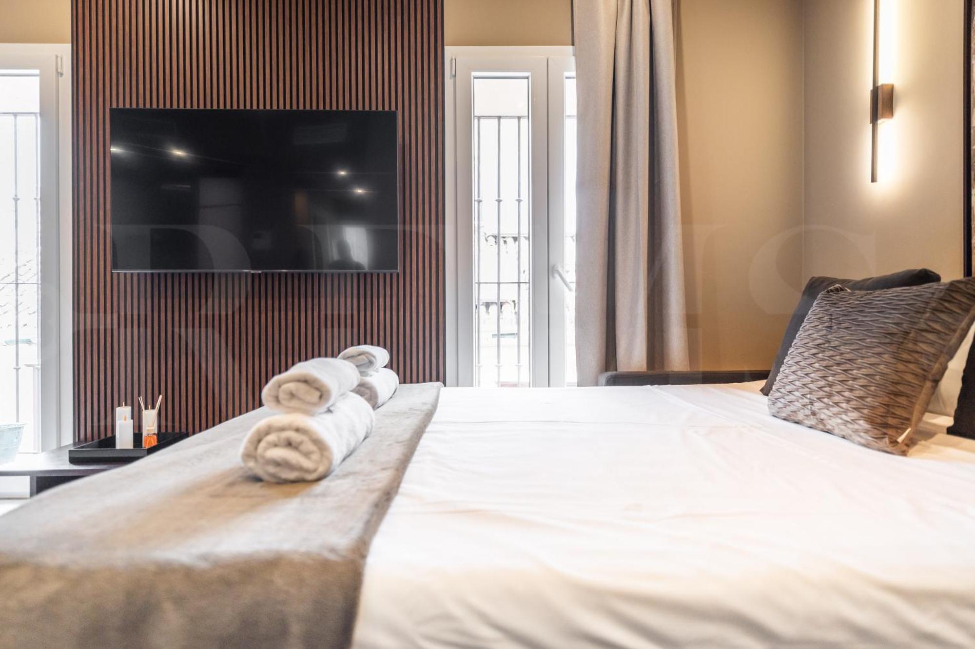 Penthouse & Private Rooftop In The Heart Of By Rems Malaga