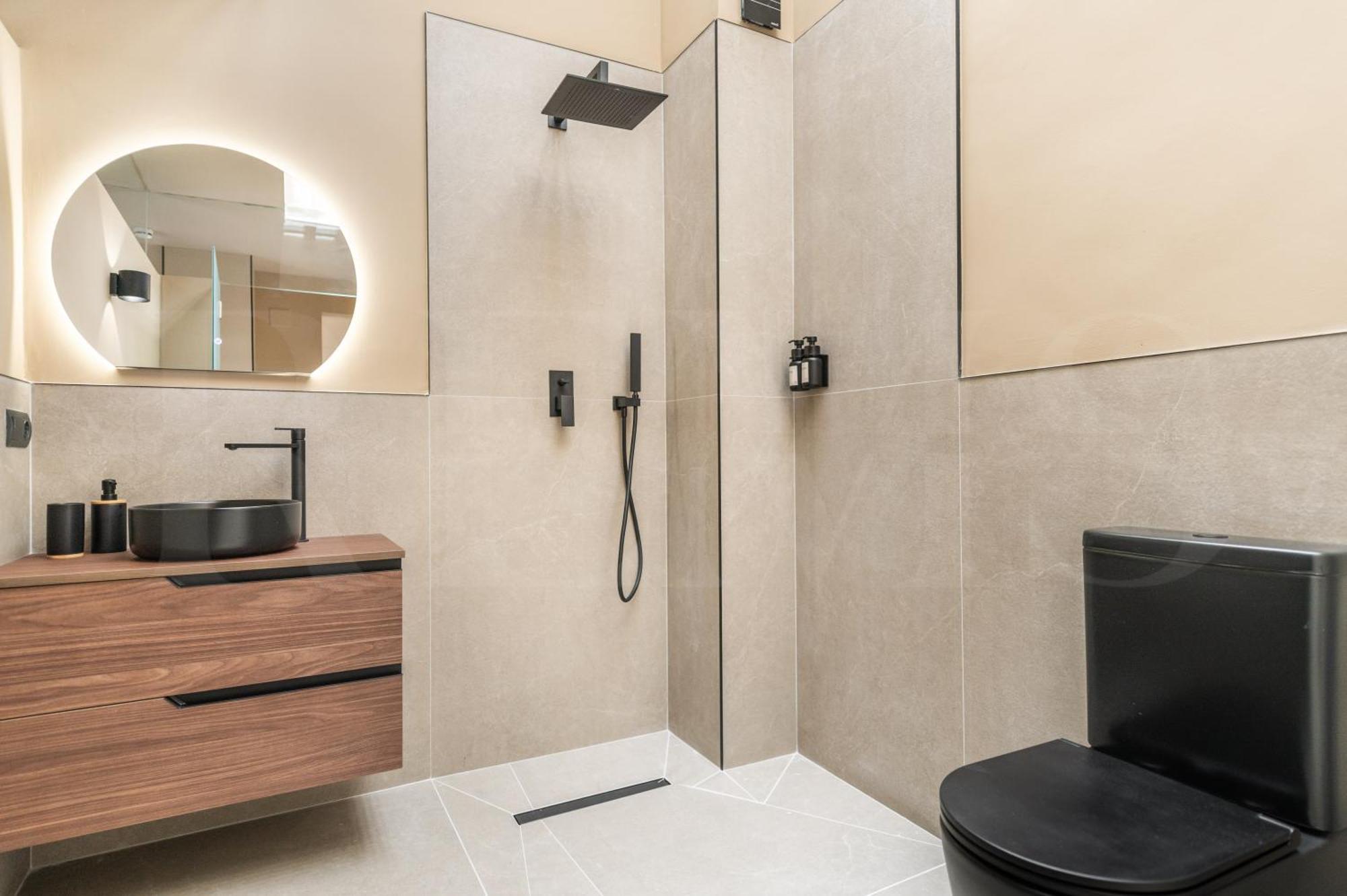 Penthouse & Private Rooftop In The Heart Of By Rems Apartment