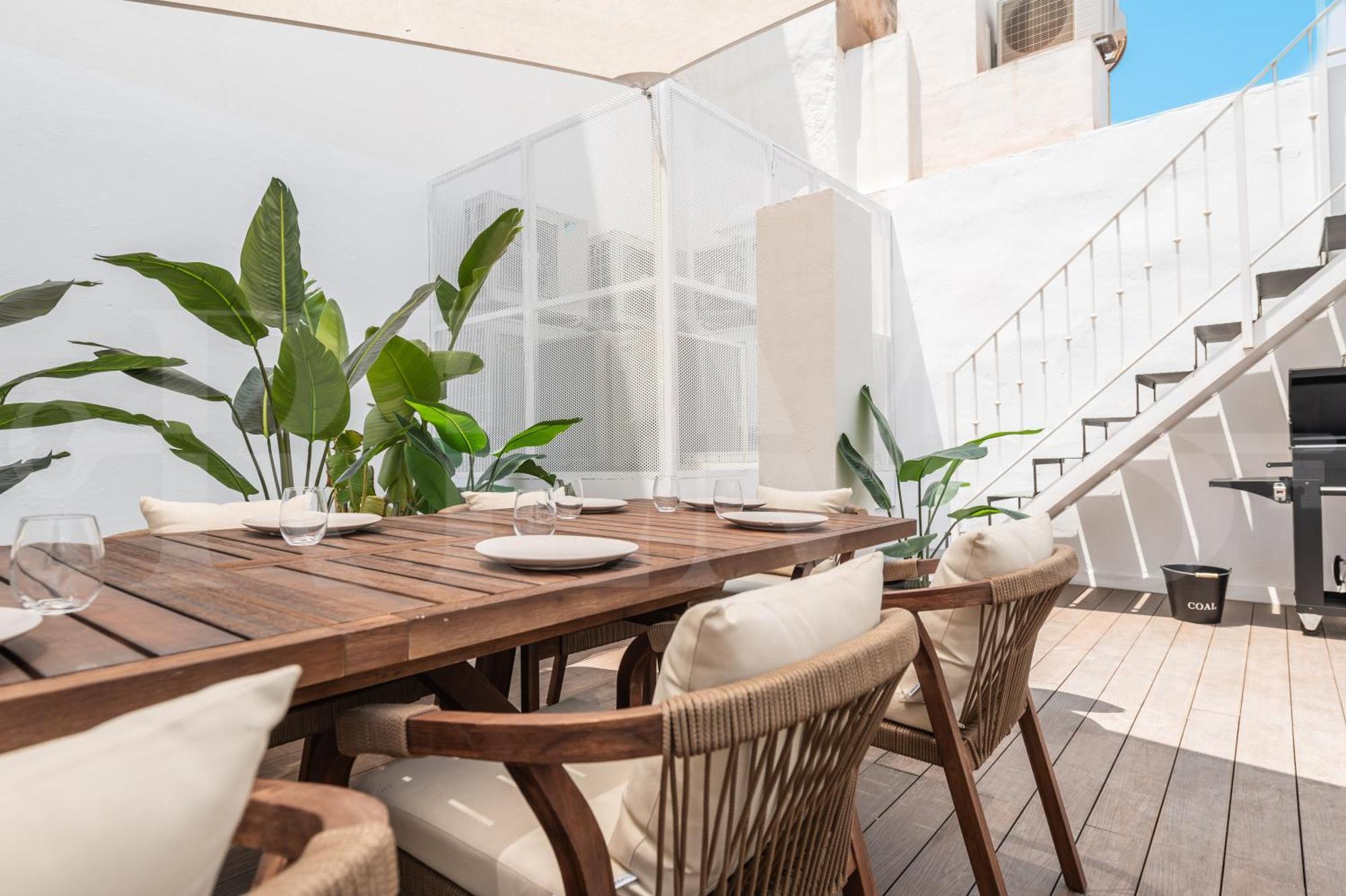 Apartment Penthouse & Private Rooftop In The Heart Of By Rems *