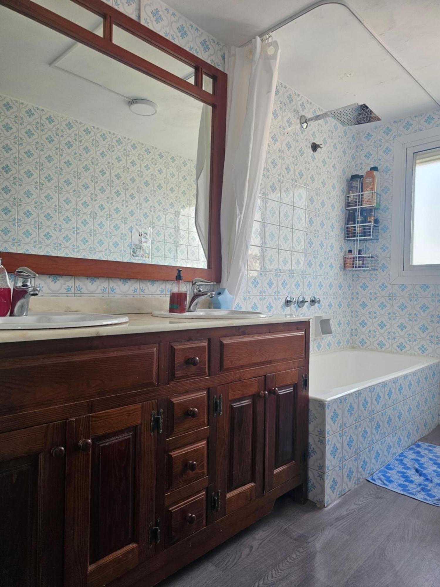 Homestay Privada Comoda Centro Vialia Estacion De Tren Maria Zambrano Y Tambien Cerca A La Playa
