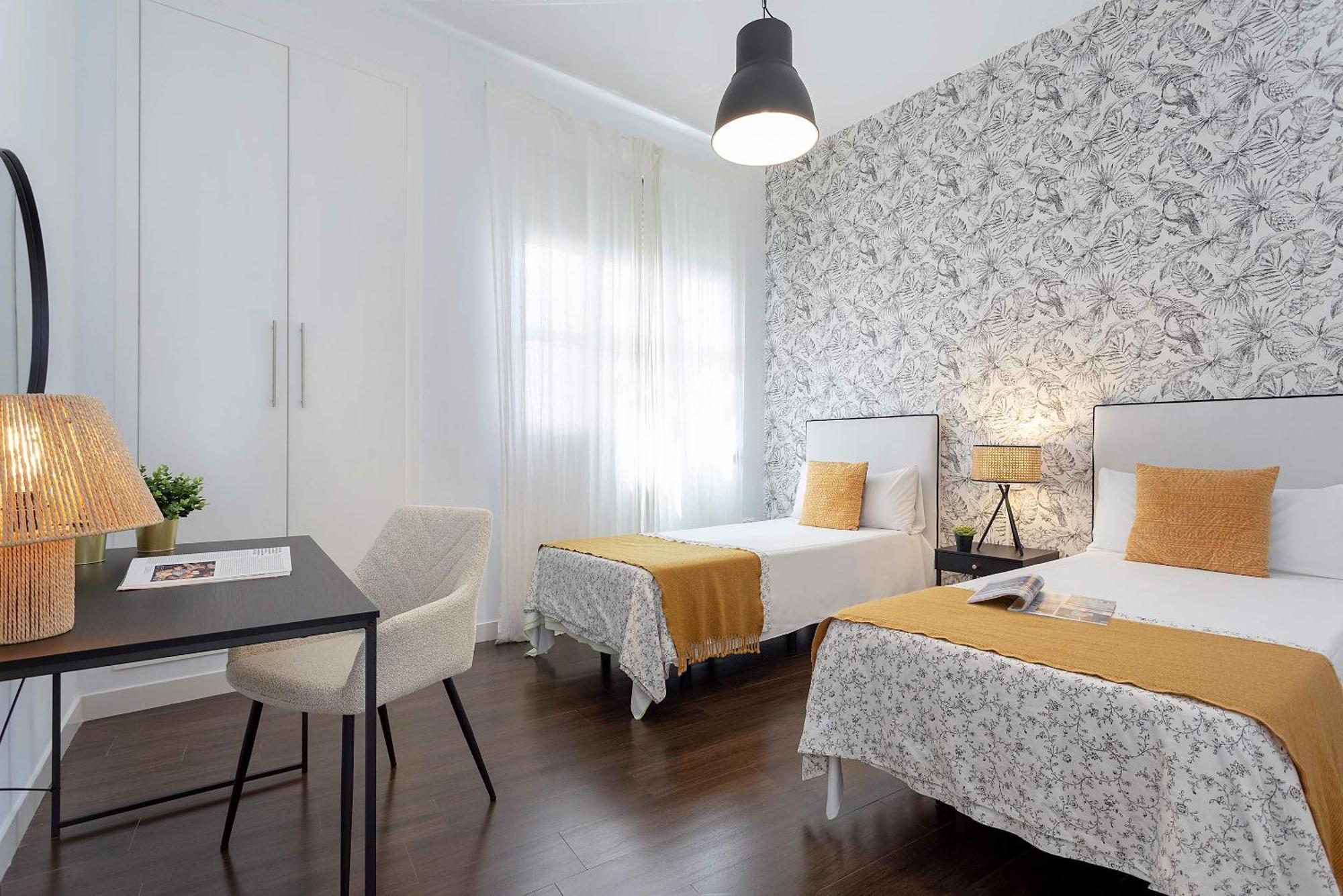 Genteel Larios Malaga