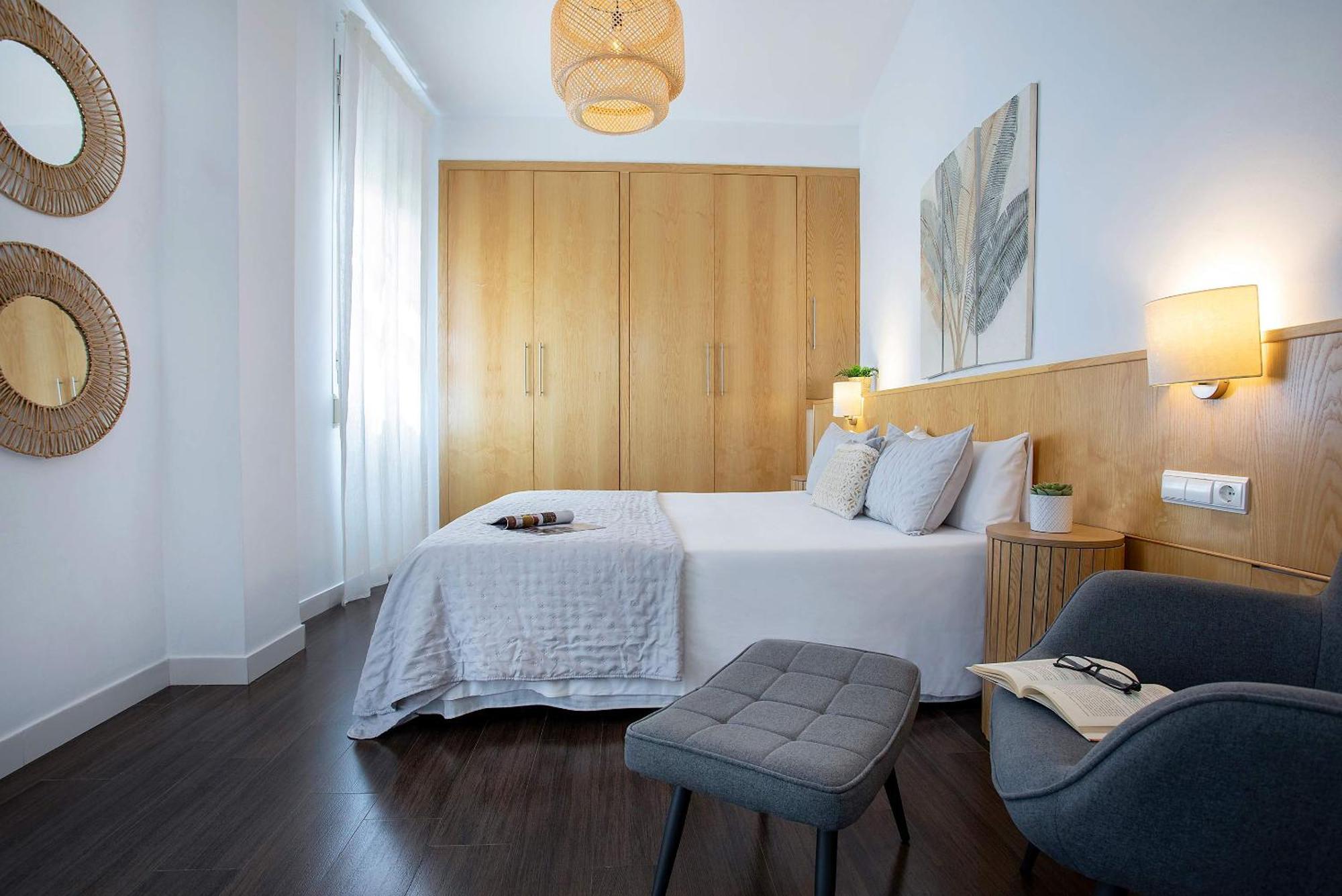 Genteel Larios Apartment *