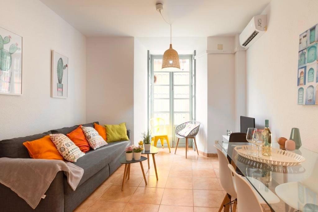 Apartamento Plaza de la Merced Parking Incluido - S2 *