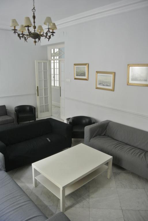 Pensión Santa Paula *