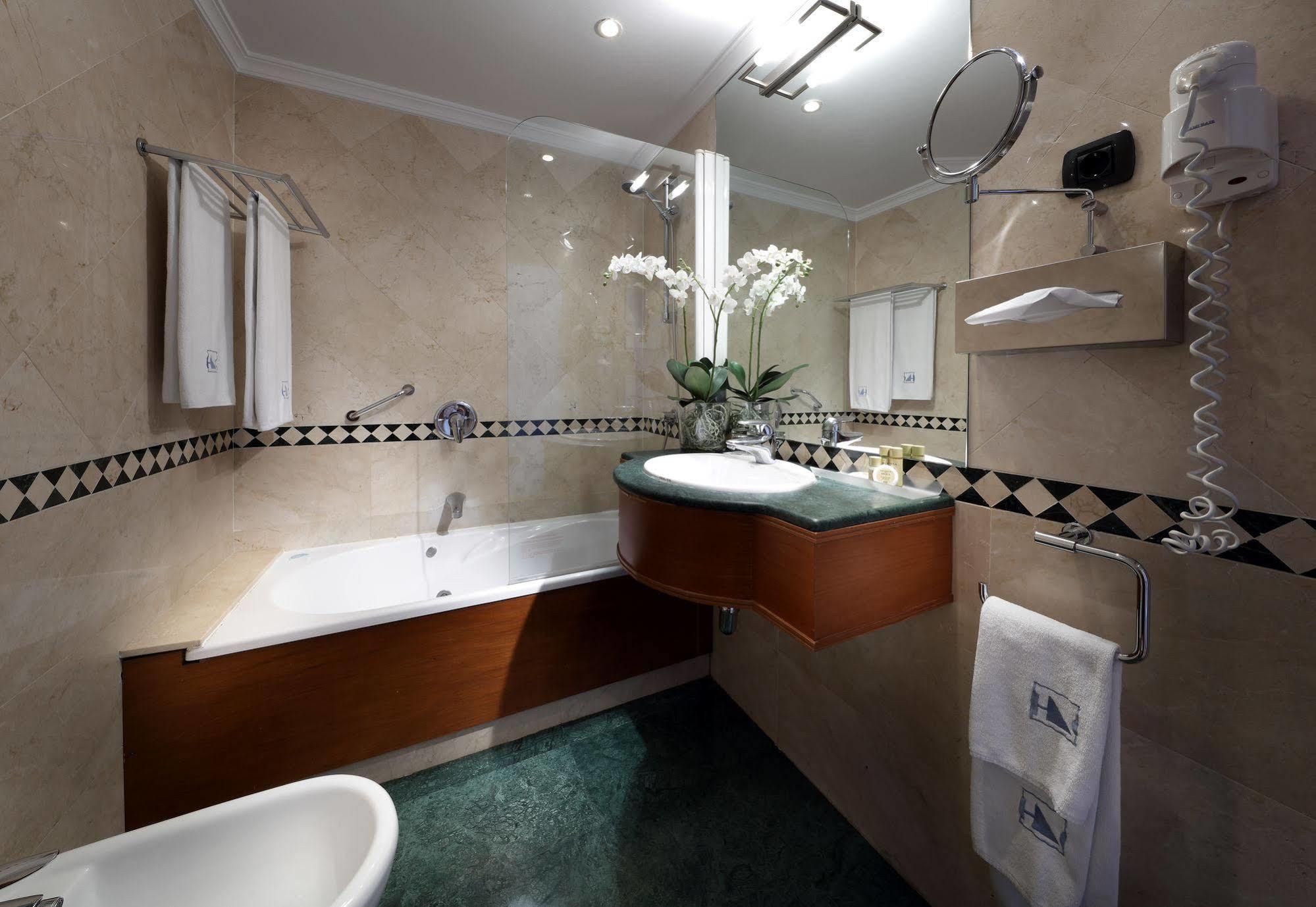 Eurostars Astoria 3* Málaga