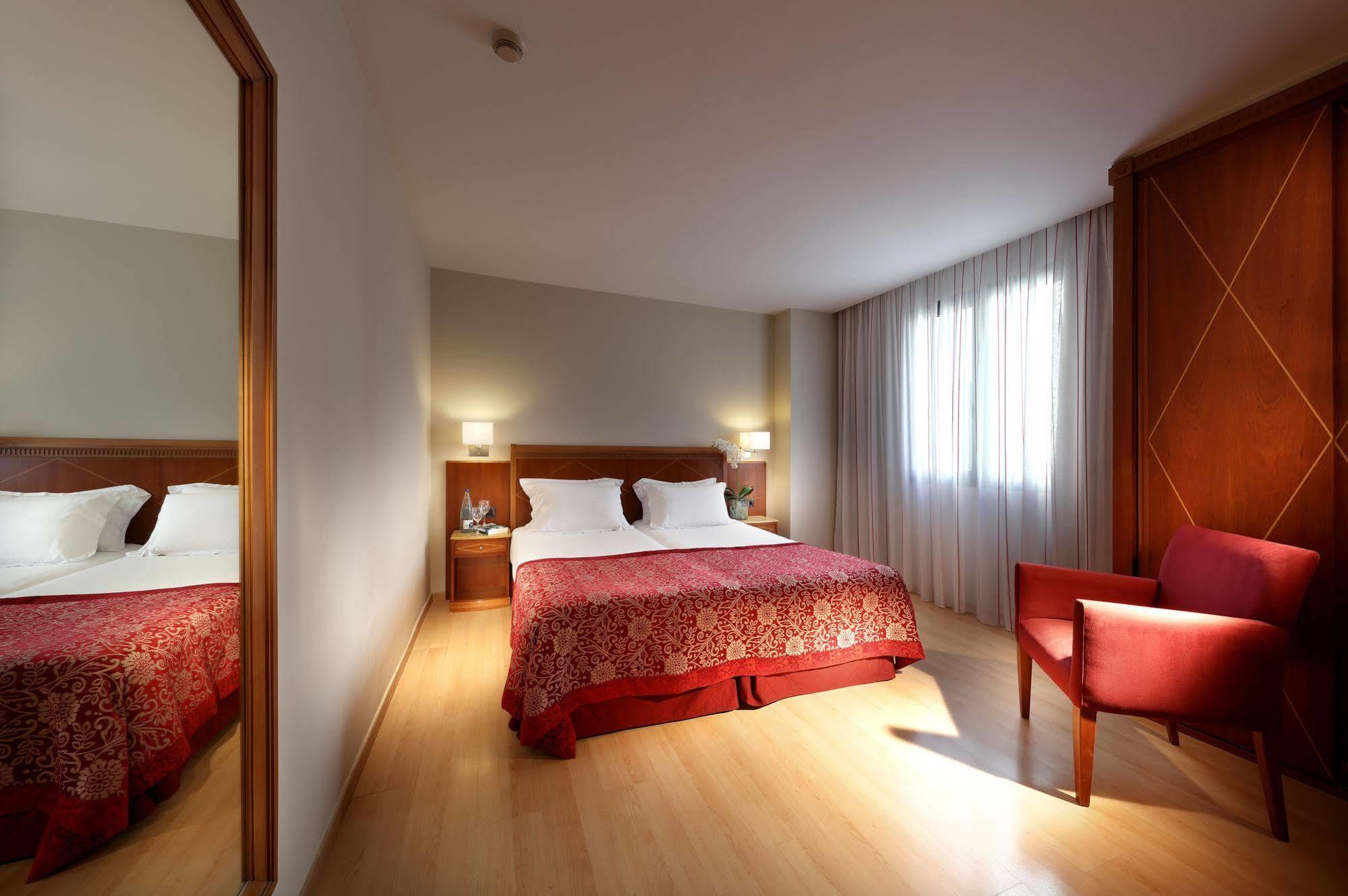 Hotel Eurostars Astoria 3*