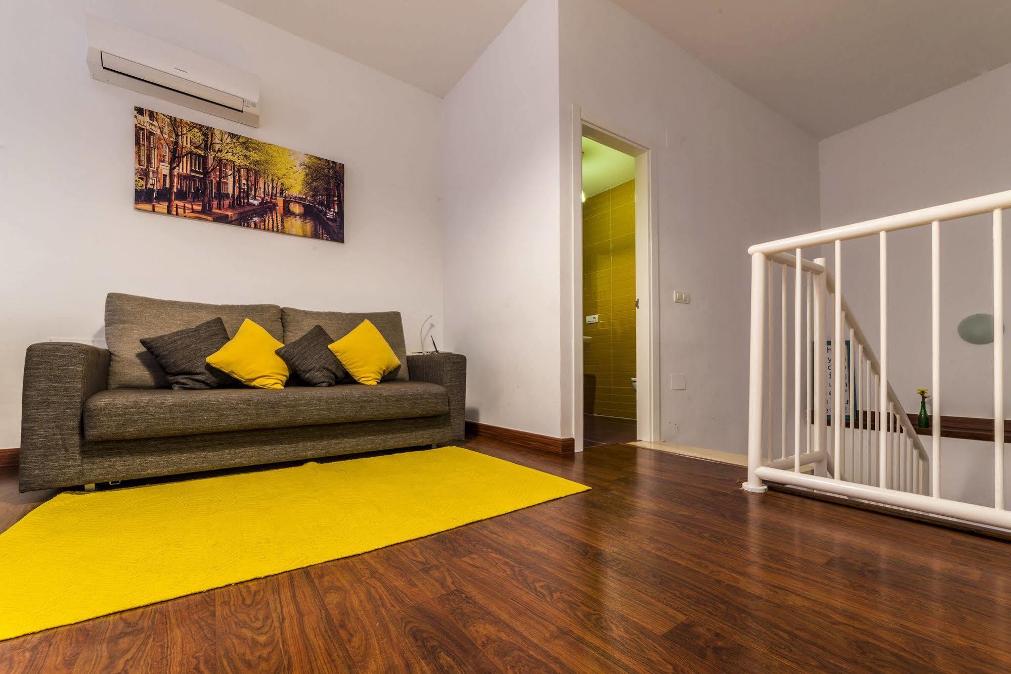 Amazing Modern Duplex Apartamento Málaga