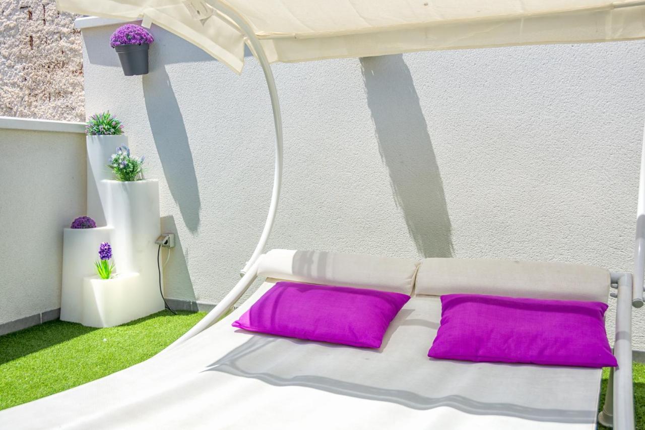 Atico terraza privada piscina centro ac nuevo 1hab Apartamento *