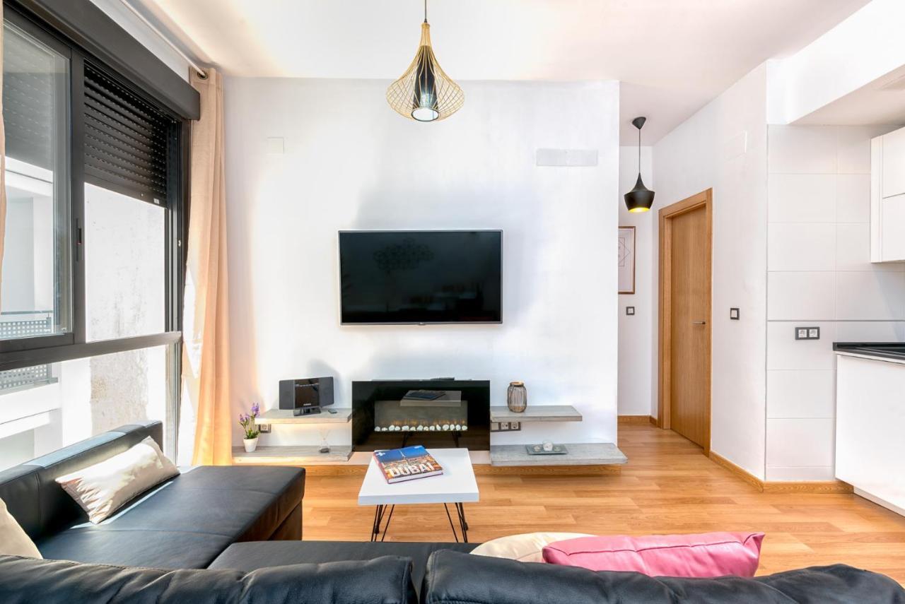 Atico terraza privada piscina centro ac nuevo 1hab Apartamento *