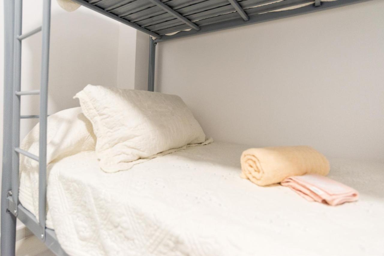 Ole Zambrano Hostel Malaga