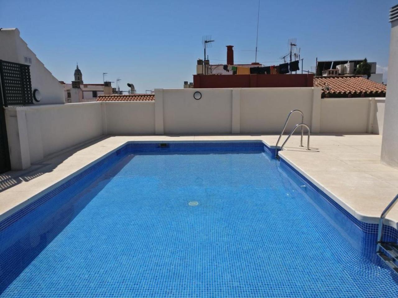 Atico terraza privada piscina centro ac nuevo 1hab Apartamento