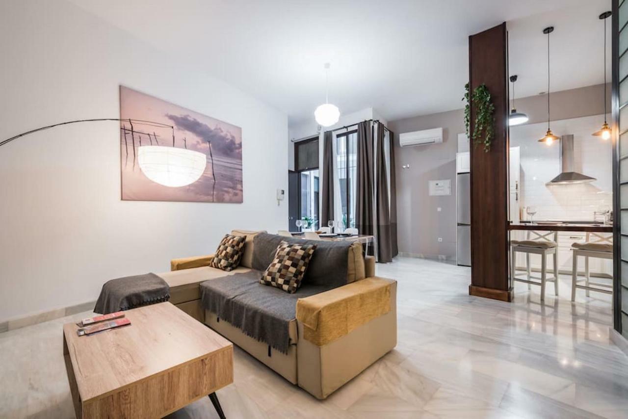 Design In The City Center Apartment