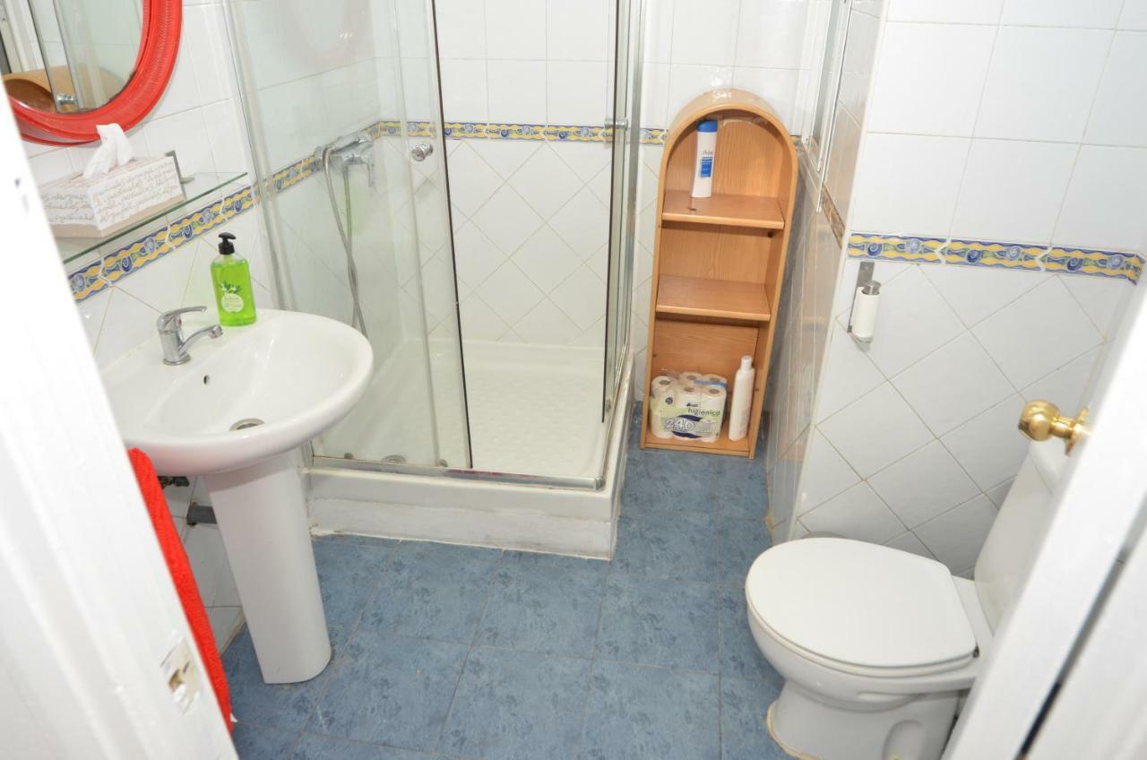 Big In Heart Dowtown Homestay Malaga