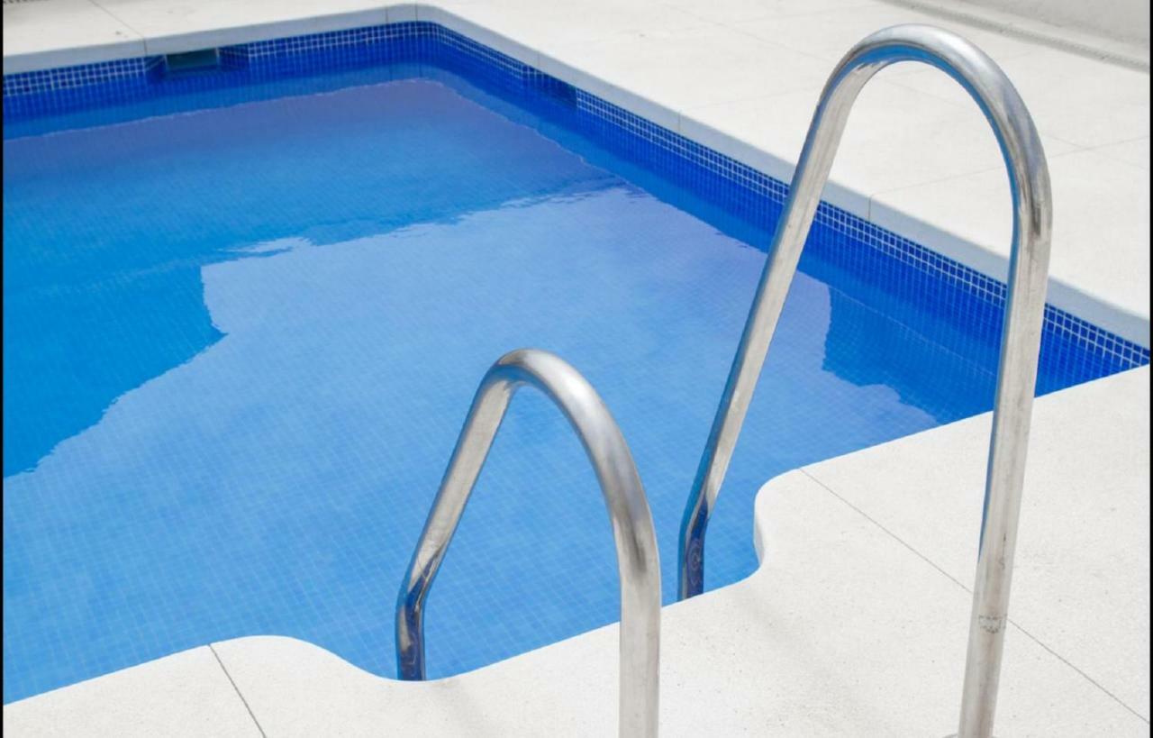 Family Patio&swimming Pool In Center *