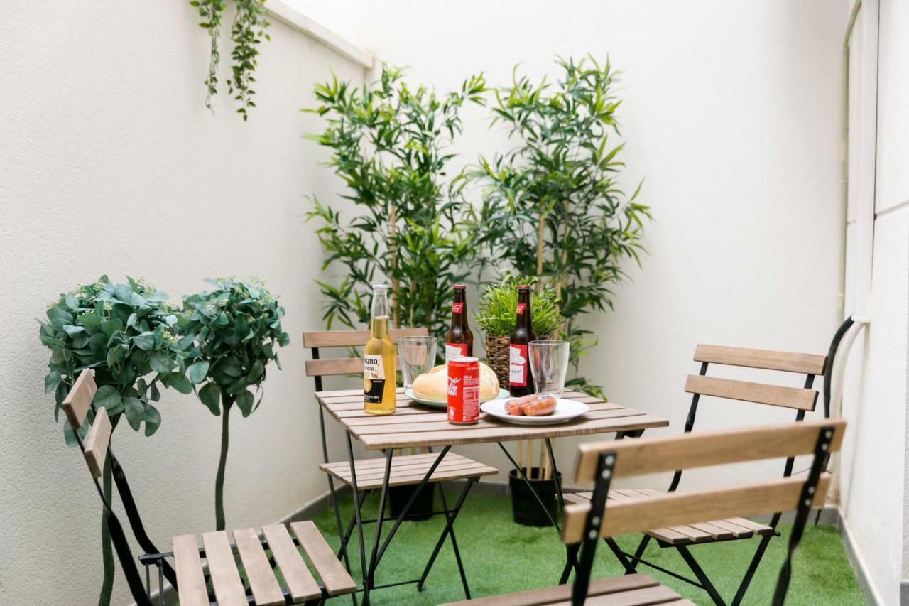Family Patio&swimming Pool In Center Apartment Malaga