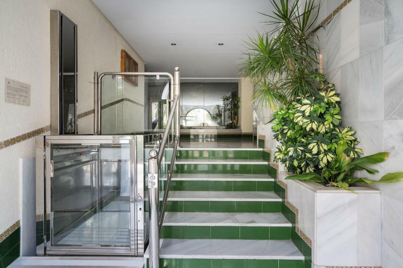 Apartamento Arcos Infostays - Free Parking Málaga