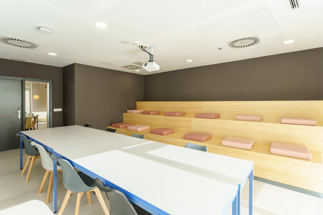 Residencia Universitaria Campus Hostal *